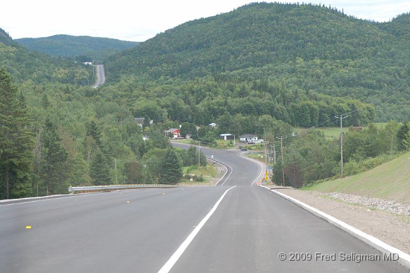 20090829_182006 D3.jpg - Along Saguenay River, Chicoutimi to Tadousac.  The drive is extremely scenic